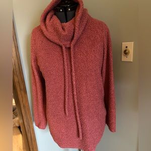 Boucle’ cowl neck top